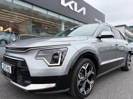 2023 Kia Niro - thumbnail 1