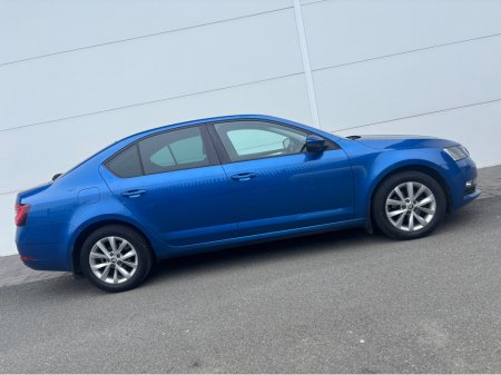 2018 Skoda Octavia - thumbnail 5