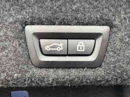 2020 BMW 5 Series 530e M-SPORT COMPETITION 2.0 HYBRID // LEATHER M-SPORT INTERIOR // DIGITAL CLUSTER // NEW 20" M5 ALLOYS €33,950 thumbnail