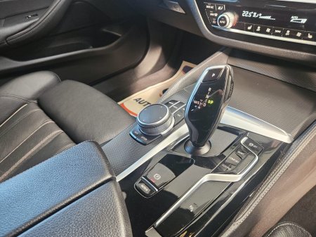 2021 BMW 5 Series - thumbnail 14