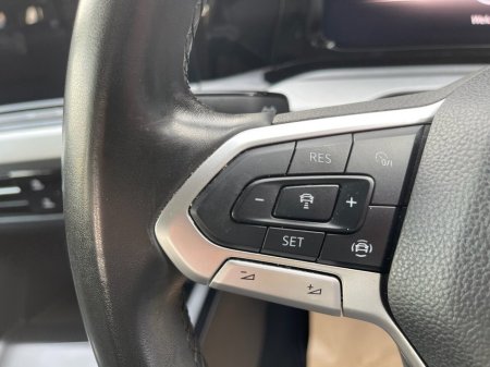 2022 Volkswagen Golf 2.0 TDI Life Estate 5dr Diesel Manual Euro 6 (s/s) (115 ps) thumbnail