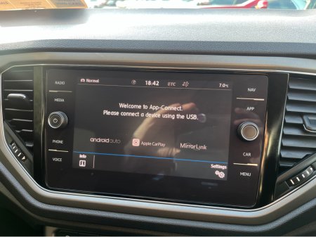 2021 Volkswagen T-Roc STYLE AUTOMATIC 2.0 DIESEL //LOW MILES//KEYLESS ENTRY//REVERSE CAMERA//ADAPTIVE CRUISE CONTROL//BLIND SPOT WARNING// €25,950 thumbnail