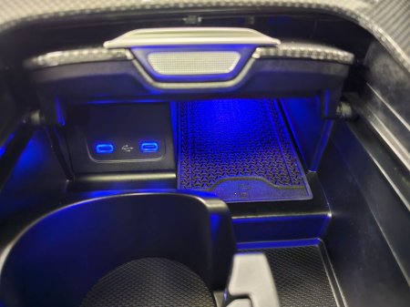 2025 Mercedes-Benz C Class PREMIUM // BLACK WITH IVORY €58,950 thumbnail