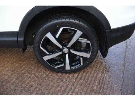 2016 Nissan Qashqai SV Very Low Mileage New Timing Belt & Tyres Exceptional! €13,495 thumbnail