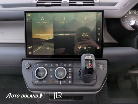 2026 Land Rover Defender - thumbnail 11