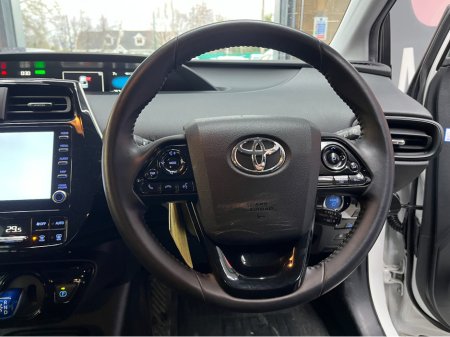 2022 Toyota Prius 2022 TOYOTA PRIUS S 1.8 AUTOMATIC / CRUISE CONTROL / REVERSE CAMERA AND MORE thumbnail