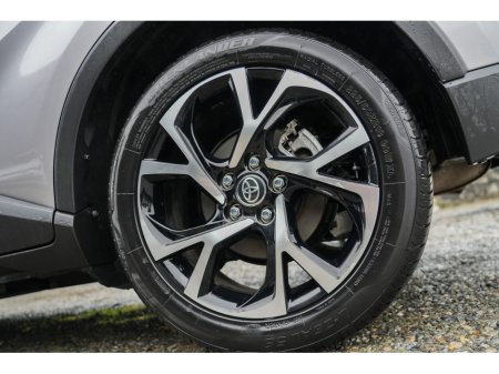 2019 Toyota C-HR - thumbnail 11