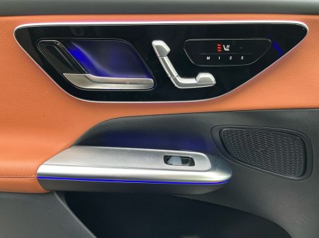 2025 Mercedes-Benz GLC Class - thumbnail 17