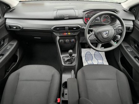 2023 Dacia Sandero ESSENTIAL 1.0 TCE // CRUISE CONTROL // AIR CONDITIONING // 2 KEYS €12,900 thumbnail