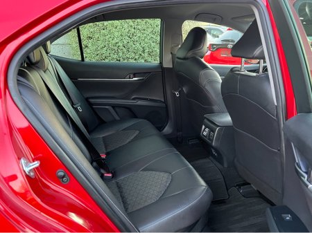 2019 Toyota Camry WS AUTOMATIC HYBRID 2.5 PETROL //HIGH SPEC//FULL LEATHER HEATED SEATS//HEAD UP DISPLAY//KEYLESS ENTRY// €26,950 thumbnail