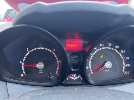 2011 Ford Fiesta STYLE 1.4 D 68PS 5 TDCI 5DR thumbnail