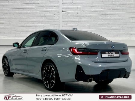 2025 BMW 3 Series - thumbnail 8