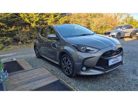 2022 Toyota Yaris 1.5 LUNA SPORT 4DR A €17,500 thumbnail