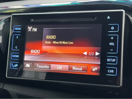 2020 Toyota Hilux 2.4 INVIN D-4D 4WD DCB 4 4DR thumbnail