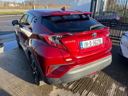 2019 Toyota C-HR 1.8 HYBRID AUTO LOW KM HIGH SPEC €18,950 thumbnail