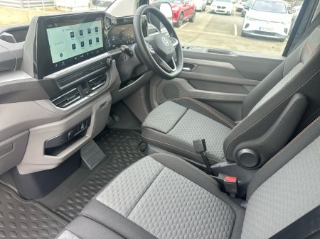 2026 Volkswagen Transporter - thumbnail 2