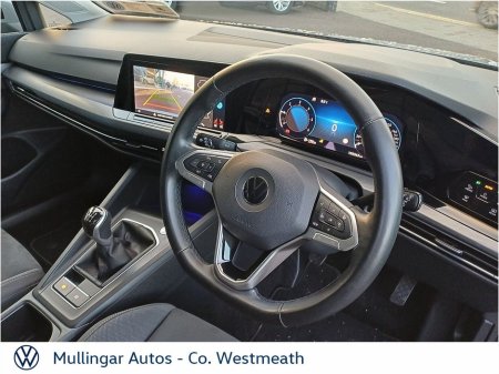 2022 Volkswagen Golf 2.0 TDI 115HP Style €26,950 thumbnail