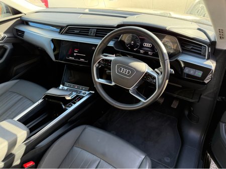 2022 Audi e-tron - thumbnail 3