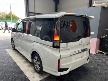 2020 Honda Stepwagon - thumbnail 4