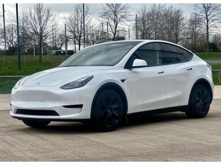 2024 Tesla Model Y - thumbnail 1