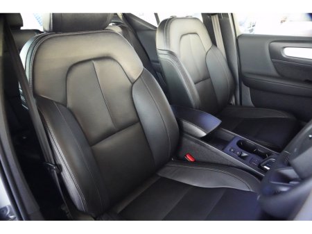 2021 Volvo XC40 - thumbnail 10
