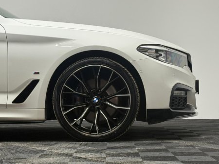 2018 BMW 5 Series 530E M SPORT €21,990 thumbnail