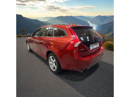 2016 Volvo V60 D4 (190hp) SE +Leather €10,888 thumbnail