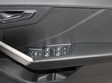 2021 Audi Q2 30 Tfsi 110HP SE 4DR €25,999 thumbnail