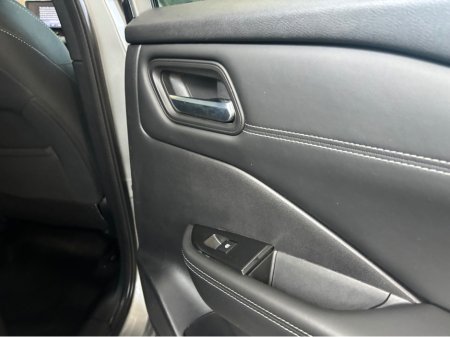 2023 Nissan Qashqai - thumbnail 5