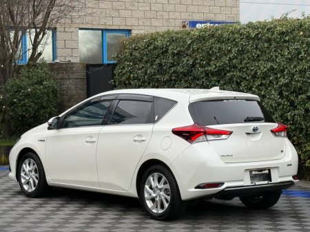 2016 Toyota Auris - thumbnail 5