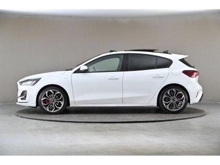2023 Ford Focus 1.0 TITANIUM 125BHP MHEV *VERY LOW MILEAGE*FULL LEATHER*EL.PAN ROOF* thumbnail
