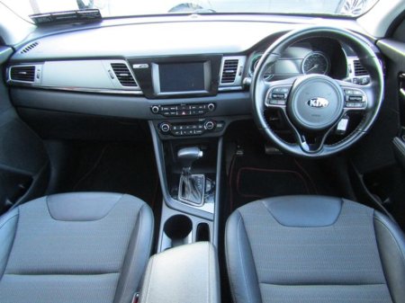 2019 Kia Niro 1.6 GDI 2 104BHP 5DR Auto €17,950 thumbnail