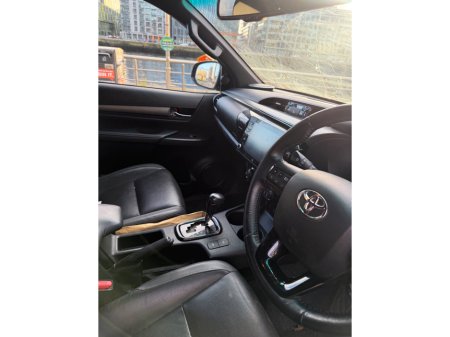 2022 Toyota Hilux  thumbnail