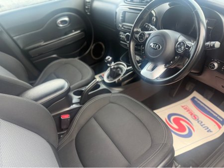 2018 Kia Soul EX 5DR €16,950 thumbnail