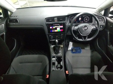2019 Volkswagen Golf COMFORT LINE MEISTER - UPGRADED ALLOYS - DIGITAL DASH - REVERSE CAMERA €19,950 thumbnail