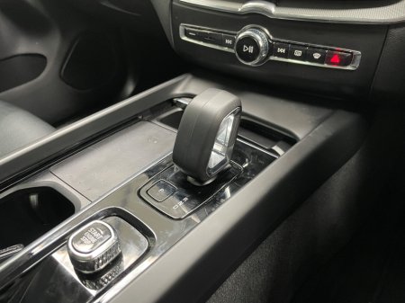 2023 Volvo XC60 - thumbnail 22