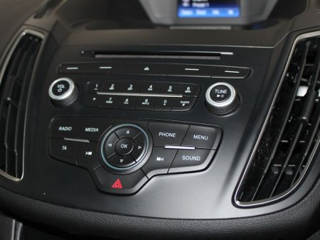 2017 Ford C-Max Zetec 1.5 TDCI 95PS M6 4DR €11,999 thumbnail