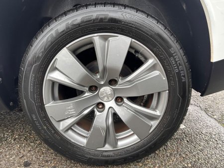 2017 Peugeot 2008 1.6 HDI, ACTIVE MODEL, FULL SERVICE HISTORY, FINANCE, WARRANTY, 5 STAR REVIEWS €9,995 thumbnail