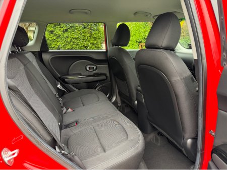 2017 Kia Soul 1.6 Petrol 5dr Hatchback | Low mileage | 2 keys | Service history | Sold serviced and valeted with warranty provided. €12,900 thumbnail