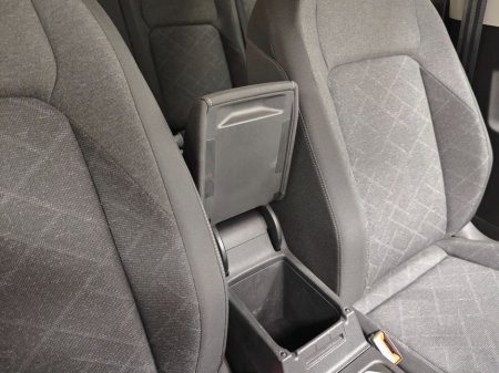 2022 Volkswagen Golf 1.0 ETSI ACTIVE Automatic, Reversing camera €24,995 thumbnail