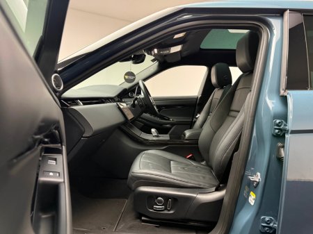 2025 Land Rover Range Rover Evoque HSE DYNAMIC P300E *PAN ROOF* €59,990 thumbnail