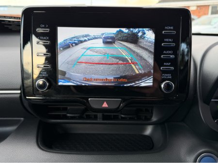 2023 Toyota Yaris 1.5 HYBRID..REAR CAMERA..APPLE CARPLAY €16,900 thumbnail