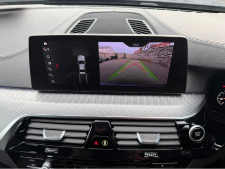 2019 BMW 5 Series - thumbnail 16