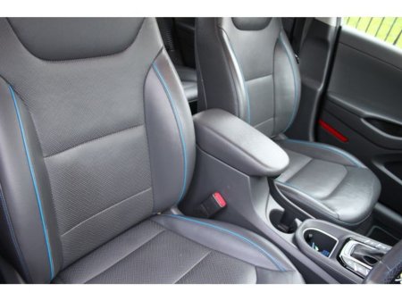 2018 Hyundai Ioniq PREMIUM SE Plug In hybrid €15,950 thumbnail