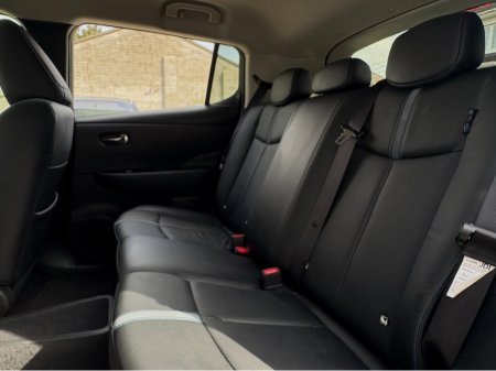 2022 Nissan Leaf - thumbnail 14