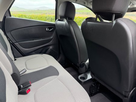 2017 Renault Captur - thumbnail 14