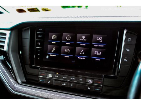 2021 Volkswagen Touareg - thumbnail 17