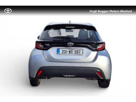 2023 Toyota Yaris YARIS 1.5 LUNA MANUAL TRANSMISSION! thumbnail