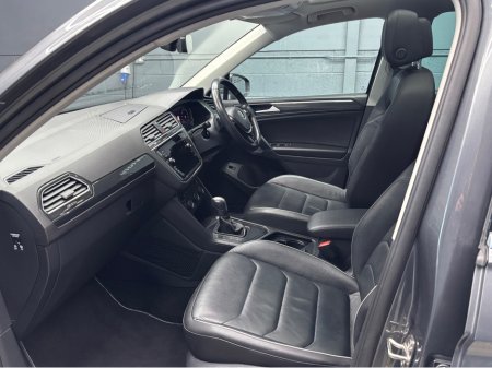 2020 Volkswagen Tiguan - thumbnail 15