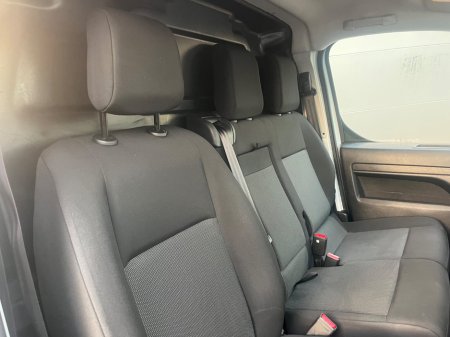 2025 Peugeot Expert  €25,500 thumbnail